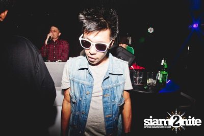 DJ CRAZY B in the Middle of the Room — photo 32