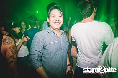 DJ CRAZY B in the Middle of the Room — photo 94
