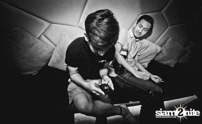 DJ CRAZY B in the Middle of the Room — photo 44