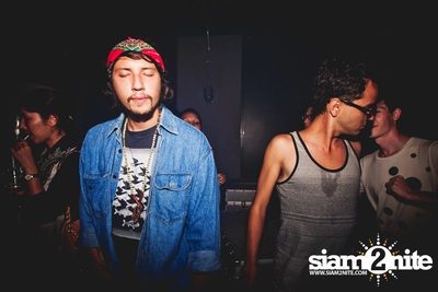DJ CRAZY B in the Middle of the Room — photo 2