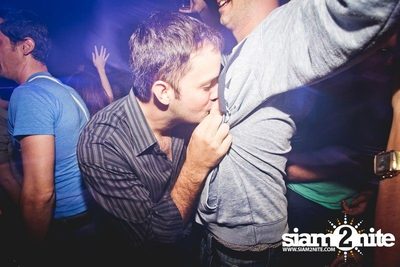 DJ CRAZY B in the Middle of the Room — photo 119