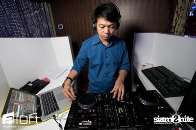 Live at Aloft: ft. Max Kosin & Pla AF9 — photo 59