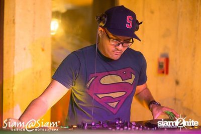 International DJ's Monthly Volume2: URBAN UNDERWORLD — photo 21