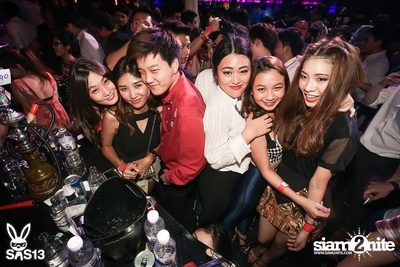 ONE NIGHT STAND-ING PARTY — photo 45