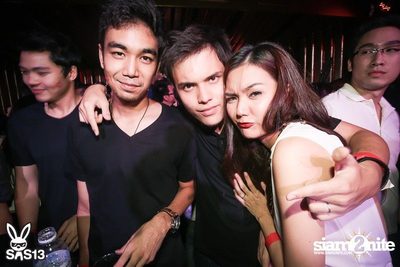 ONE NIGHT STAND-ING PARTY — photo 42