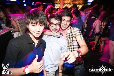 ONE NIGHT STAND-ING PARTY — photo 112
