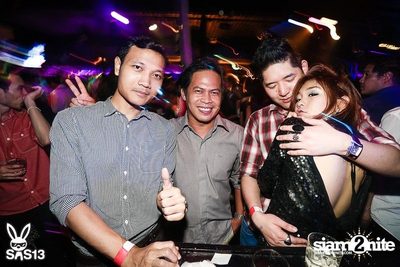 ONE NIGHT STAND-ING PARTY — photo 63