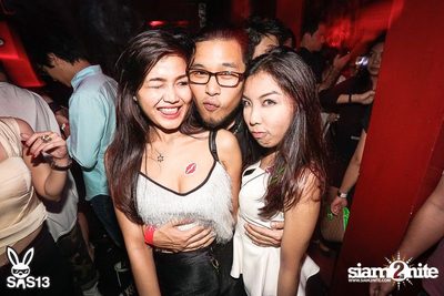 ONE NIGHT STAND-ING PARTY — photo 127