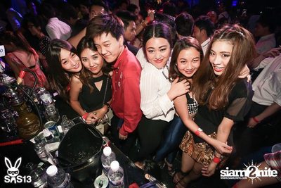 ONE NIGHT STAND-ING PARTY — photo 44