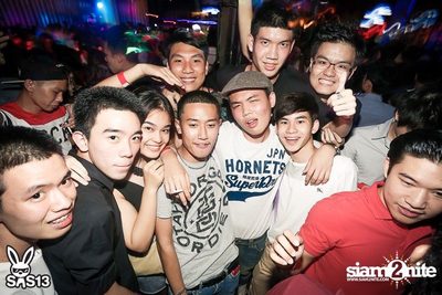 ONE NIGHT STAND-ING PARTY — photo 5