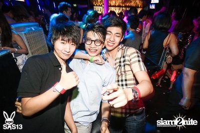 ONE NIGHT STAND-ING PARTY — photo 113