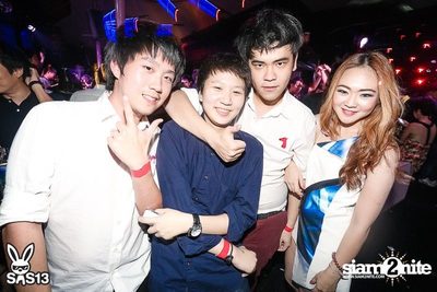 ONE NIGHT STAND-ING PARTY — photo 84