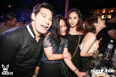 ONE NIGHT STAND-ING PARTY — photo 46