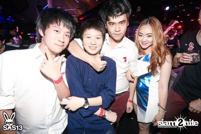 ONE NIGHT STAND-ING PARTY — photo 85