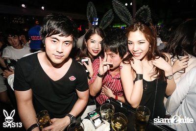 ONE NIGHT STAND-ING PARTY — photo 98