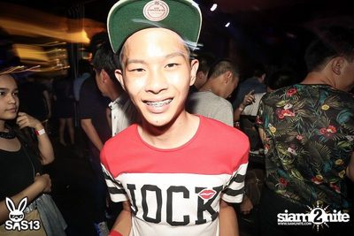 ONE NIGHT STAND-ING PARTY — photo 7