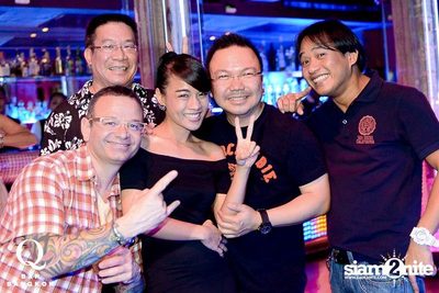 The 25,000 Facebook Likes Party — photo 22