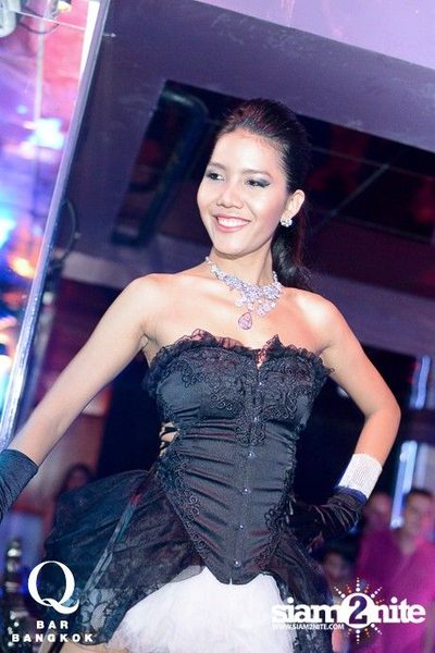 MODELO QORNER — photo 111