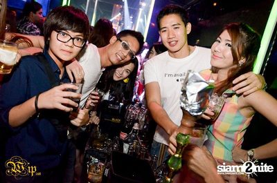 Countdown to 6 Anniversary Party — photo 11