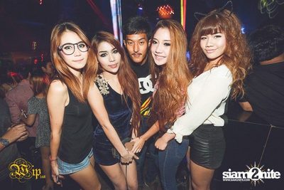 Countdown to 6 Anniversary Party — photo 1