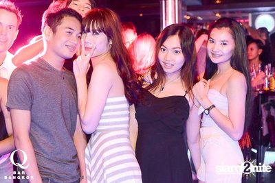 Glamourpuss Fridays — photo 76