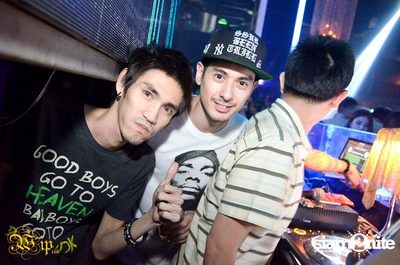 Countdown to 6 Anniversary Party — photo 50