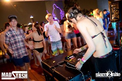 SO POOL PARTY ★ OCTOBER DEEP HIGH — photo 107