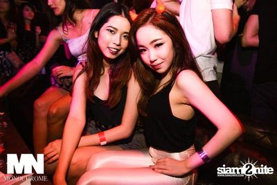Monochrome Halloween Party — photo 85