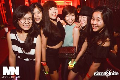 Monochrome Halloween Party — photo 9