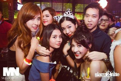 Monochrome Halloween Party — photo 39