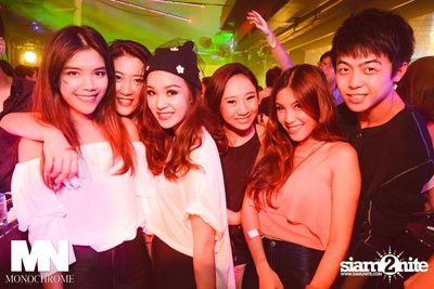 Monochrome Halloween Party — photo 63