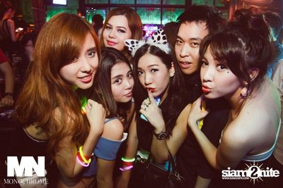 Monochrome Halloween Party — photo 38