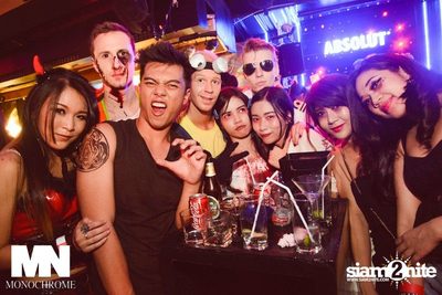 Monochrome Halloween Party — photo 45