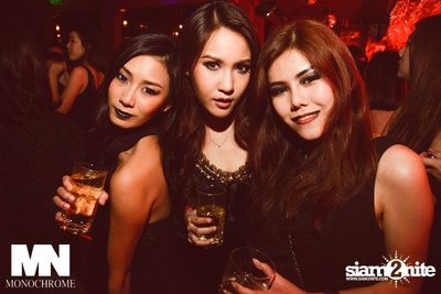 Monochrome Halloween Party — photo 1