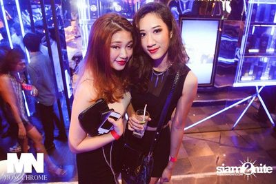 Monochrome Halloween Party — photo 22
