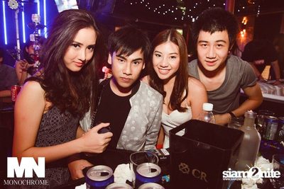 Monochrome Halloween Party — photo 33