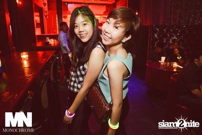 Monochrome Halloween Party — photo 11