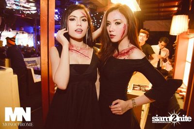 Monochrome Halloween Party — photo 21