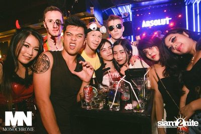 Monochrome Halloween Party — photo 46