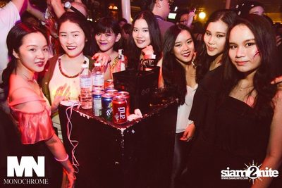 Monochrome Halloween Party — photo 62