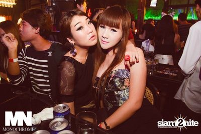 Monochrome Halloween Party — photo 35