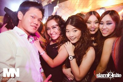 Monochrome Halloween Party — photo 197