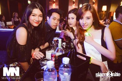 Monochrome Halloween Party — photo 29