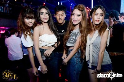 Countdown to 6 Anniversary Party — photo 4