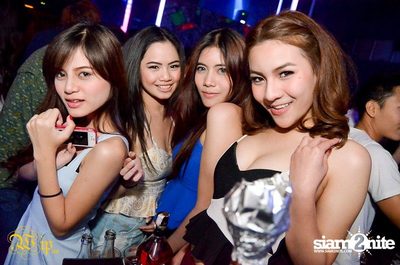 Countdown to 6 Anniversary Party — photo 4
