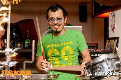 NUM T-BONE vs. DJ ALEX FISCHER — photo 87