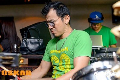 NUM T-BONE vs. DJ ALEX FISCHER — photo 18
