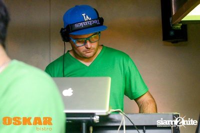 NUM T-BONE vs. DJ ALEX FISCHER — photo 17