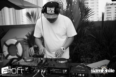 St. TroBabes Pool Party — photo 39