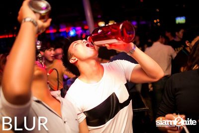 BLUR presents LESS IS MORE PARTY — photo 73